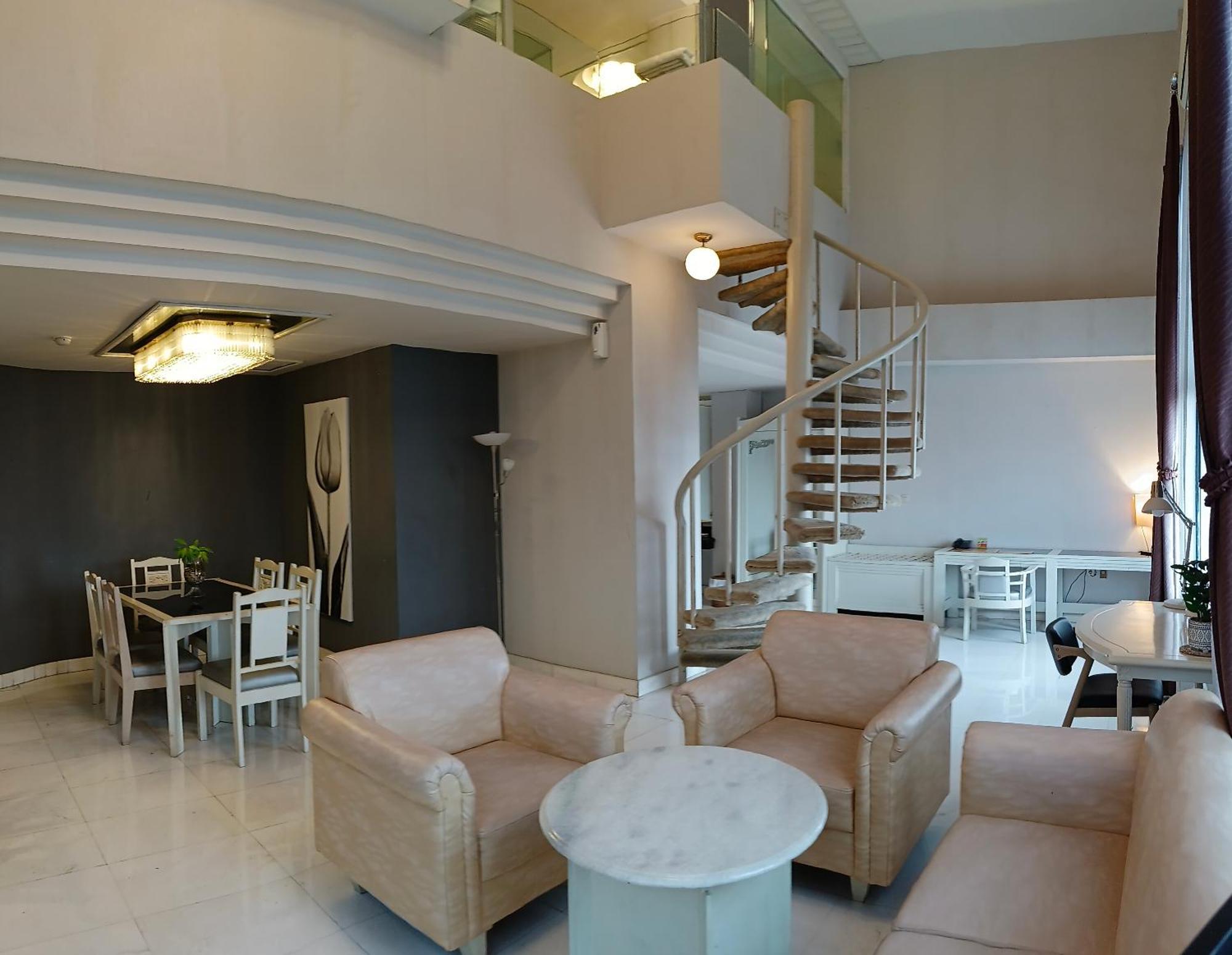Lux Tychi Hotel Malang Exterior photo